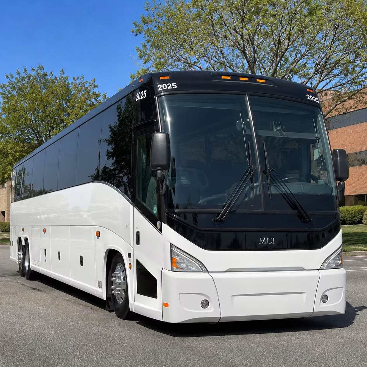 sunday morning and weekly shuttle bus service for owensboro congregations